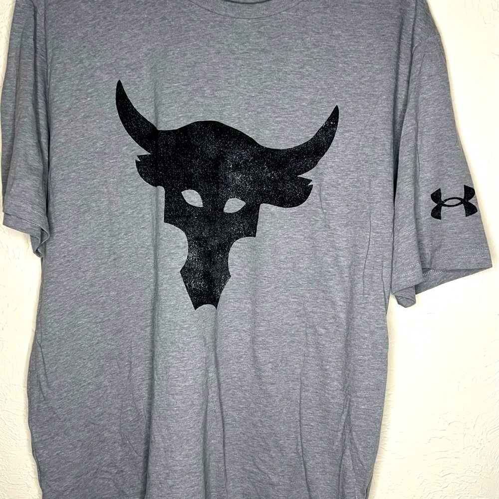 Under Armour Gray Tee with Black Bull Graphic (Project Rock)